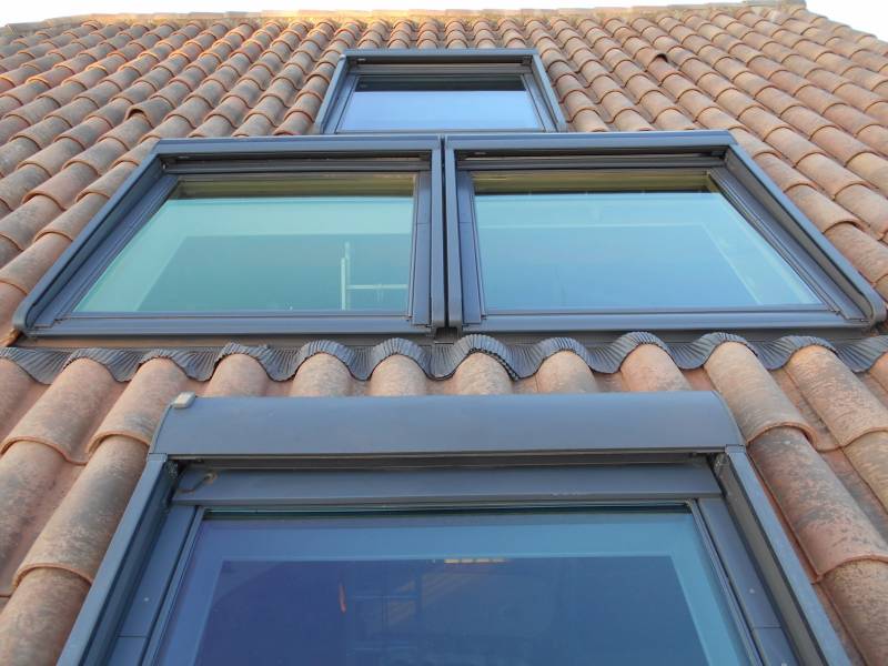 Remplacement et Installation de Fenêtres de Toit Velux en Région PACA