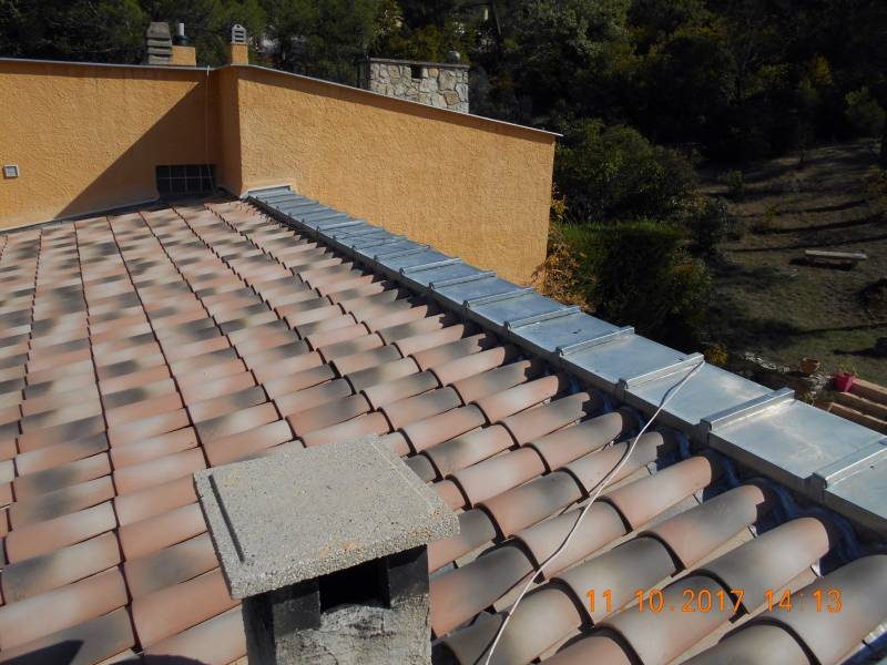 artisan couvreur zingueur pour rénovation, isolation et étanchéité de toiture à Aix en Provence et Salon de Provence 