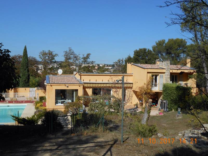 Rénovation toiture et zinguerie à Aix en Provence 
