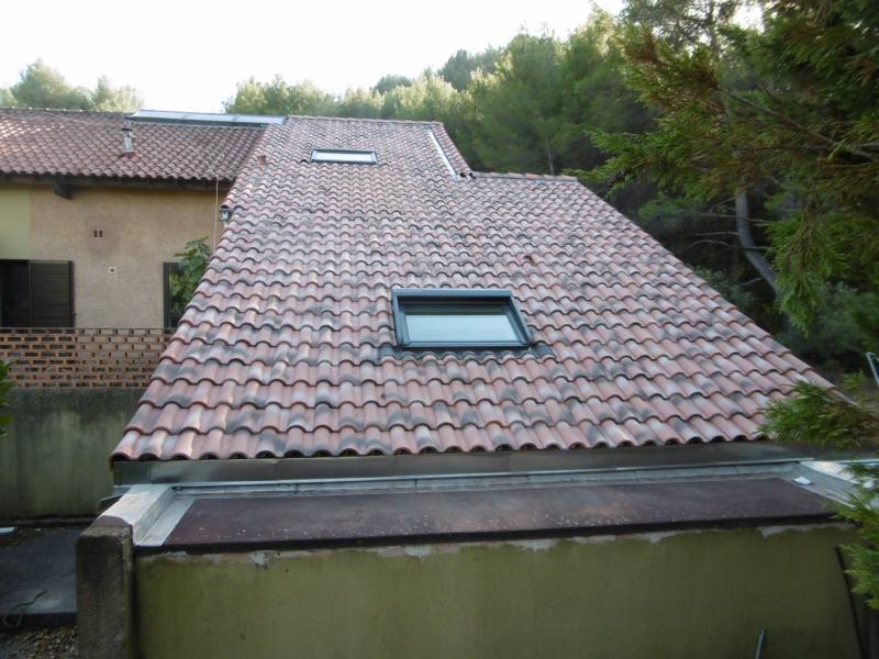 artisan couvreur zingueur pour rénovation de toiture à Ventabren proche d'Aix en Provence