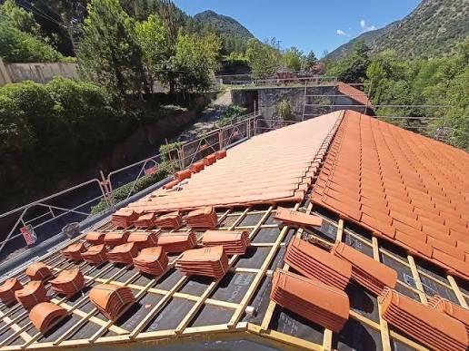 Réfection de toiture sur la commune de Grans dans le 13