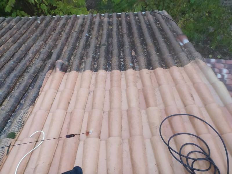 Nettoyage de toiture a Salon de Provence dans le 13