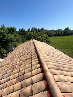 Réfection toiture d'une grange sur la commune d' Eyguieres