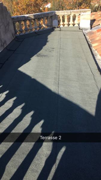étanchéité de balcon sur toiture à Marseille - réparation et réfection de couverture de toiture par couvreur qualifié