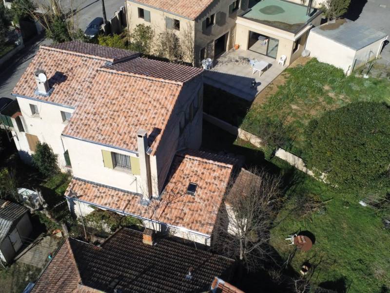 Fin de chantier à Aix en Provence 13100 rénovation complète de toiture en tuiles mécanique romane et travaux de zinguerie, couvreur zingueur Bouches du Rhône 13